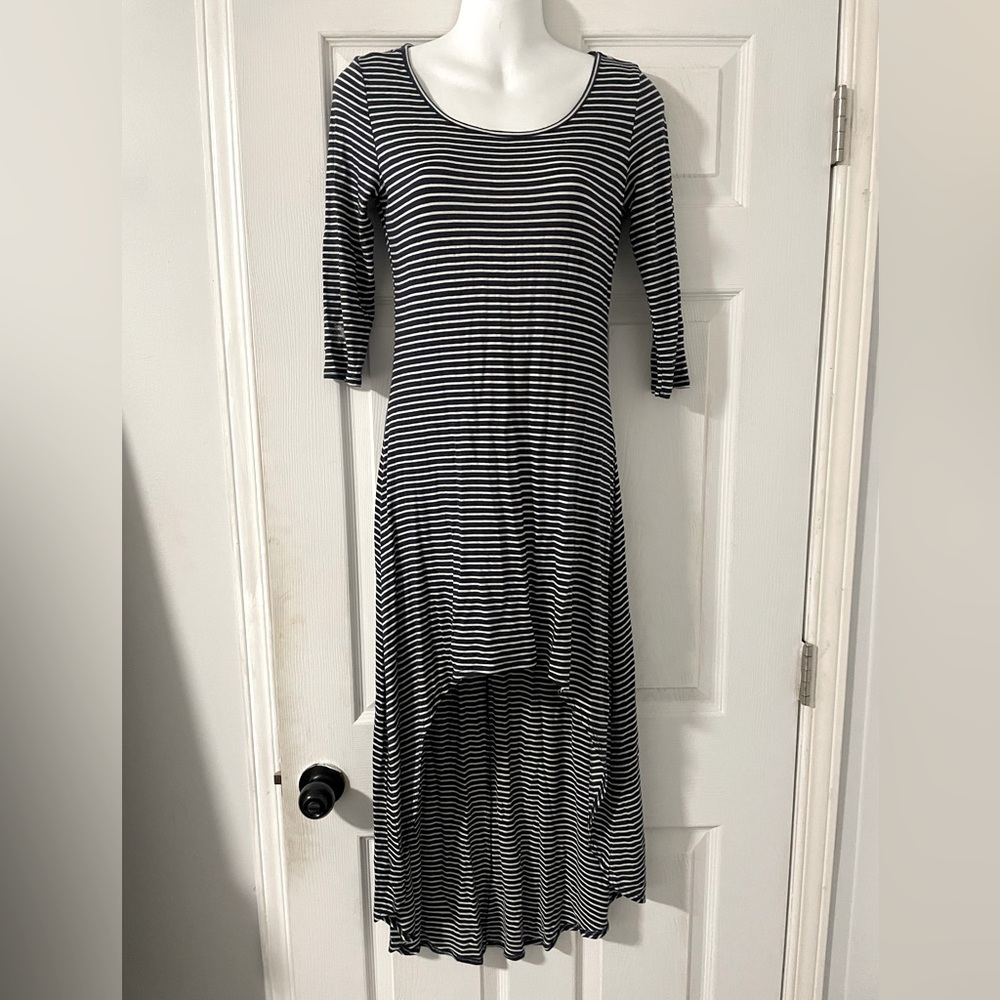 Forever 21 high low striped dress size small